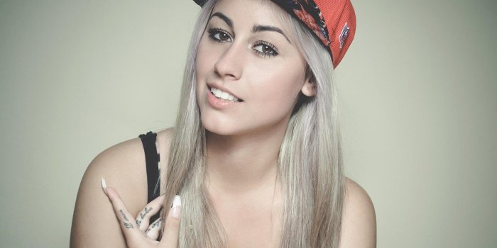 1920x1200 Girl With Swag Wallpapers Desktop Background