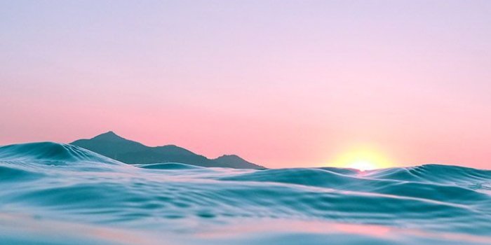736x1308 24 Wallpapers To Style Your New Gold iPhone Xs | Wallpapers | Ocean