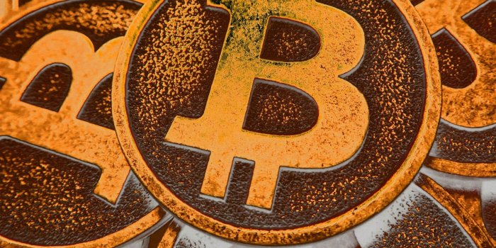 2048x1152 Coins Money Wallpaper