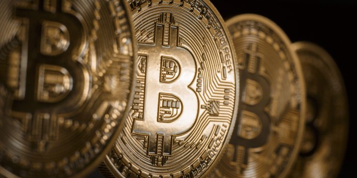 5760x3840 Bitcoin Wallpapers