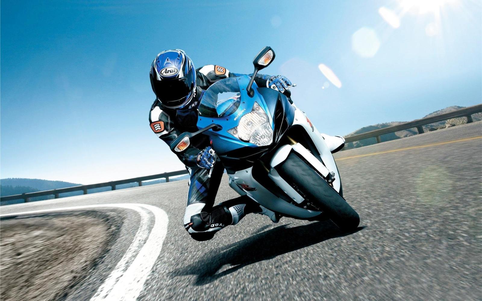 1920x1200 Download Suzuki biker - Bikes wallpaper for your mobile cell phone