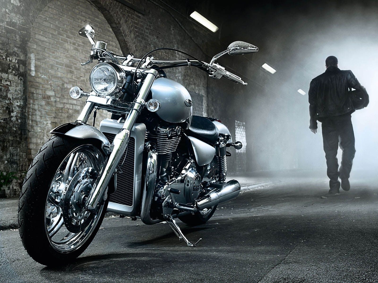 1600x1200 The Lonely Biker Wallpapers - 1600x1200 - 605240
