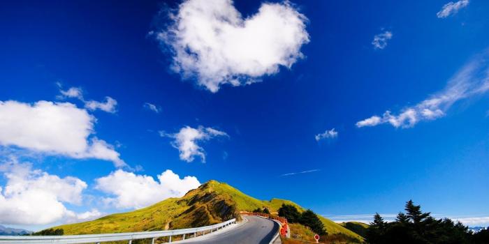 1600x1000 Free Newest Widescreen Laptop Wallpaper