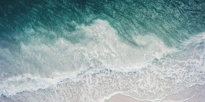 736x1308 24 Wallpapers To Style Your New Gold iPhone Xs | wallpaper