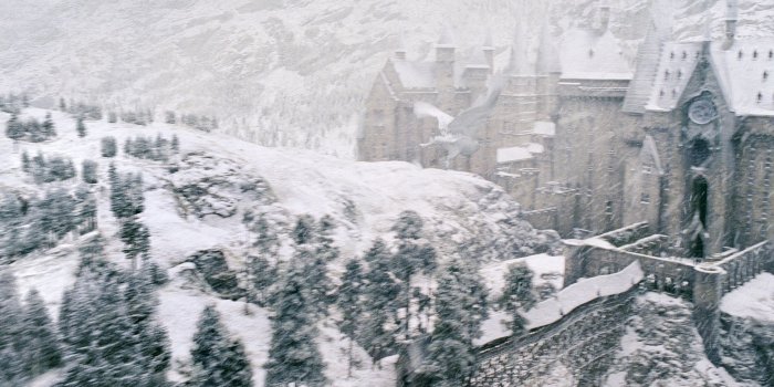 2048x1076 11 great 'Hogwarts in the Snow' moments