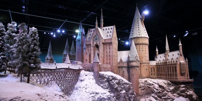 2000x1333 5 theme parks that go wild for Christmas