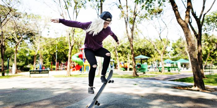 3840x2400 Girl Skateboarding at the Park widescreen wallpaper | Wide