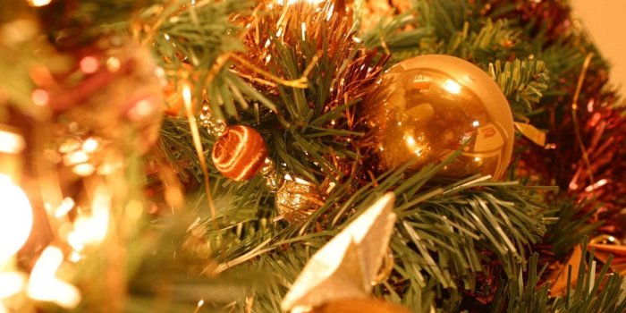 1280x1024 46+] Christmas Tablet Wallpaper on WallpaperSafari