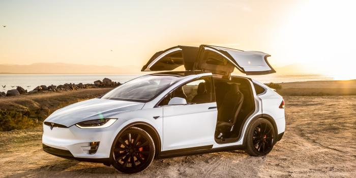 2048x1360 Tesla Model X Wallpapers