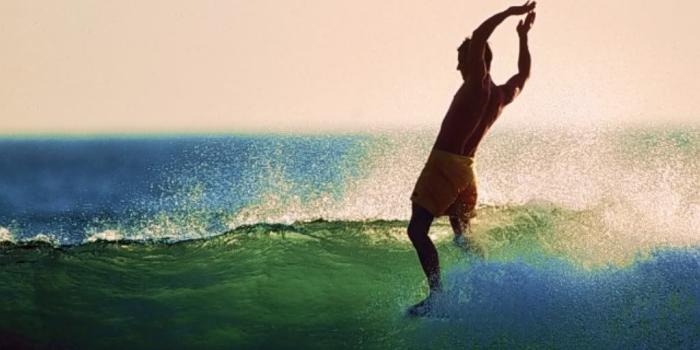 1024x768 Surfing Longboard Wallpaper - Surf (#251513) - HD Wallpaper Download