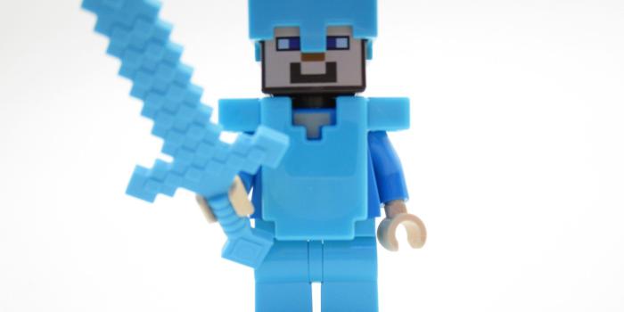 2048x1536 LEGO Minecraft Diamond Armor Steve Minifigure 21124 Mini Fig Sword