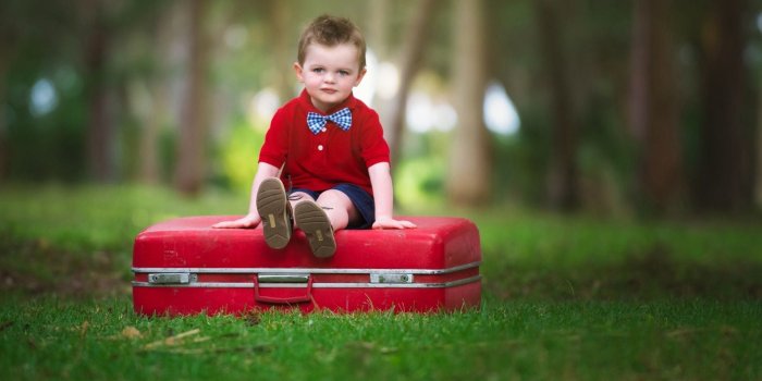 1920x1200 HD Laptop Background of Cute Baby Boy in Red Cloth Photos | HD