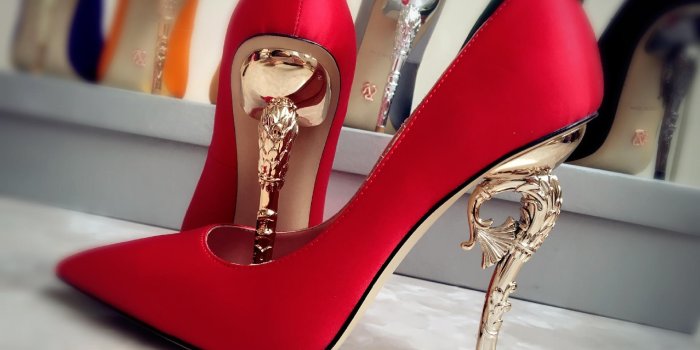 1920x1440 Holiday wedding wedding shoes high heels wallpaper