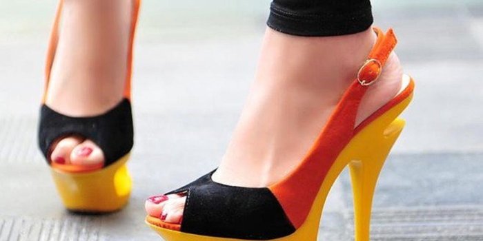 1318x1136 15957 women in heels wallpapers