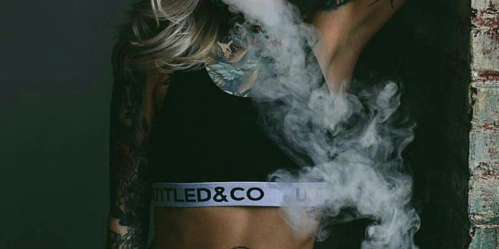 1385x1410 Christina Bryant on Stoner Chicks | Vape smoke, Vape, Girl