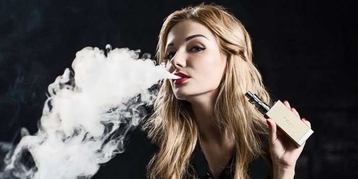 2048x1189 Sexy Girl Smoking 4k wallpaper | HD Wallpapers