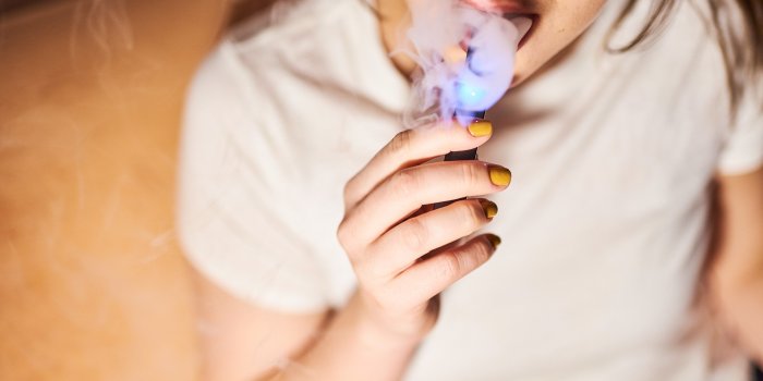 4000x2670 How to Quit Vaping: This New Texting-Based Program Can Help You