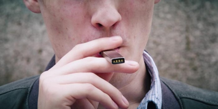 1600x900 JUUL and the vape debate