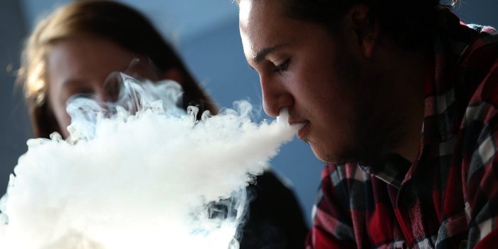 2048x1152 Is it better to vape than to smoke? | Financial Times