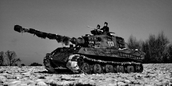 1600x1200 King tiger tank wallpaper Gallery