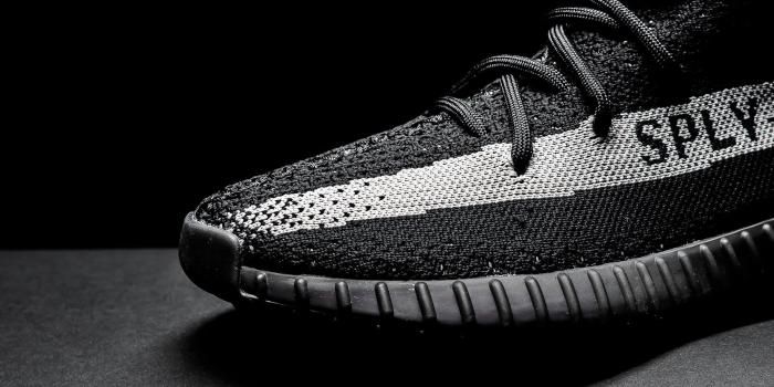 2048x1367 adidas Yeezy Boost 350 v2 Black White • KicksOnFire.com
