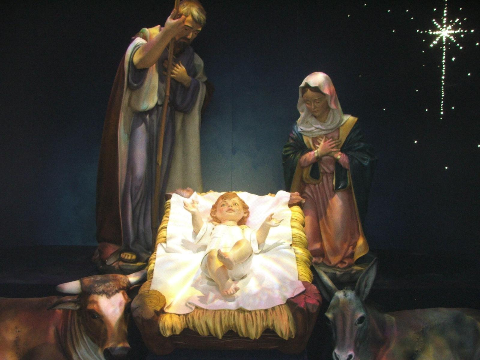 2272x1704 41+] Baby Jesus Christmas Wallpaper on WallpaperSafari
