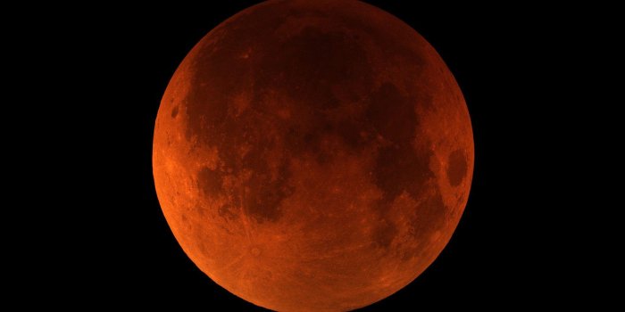 1920x1200 Lunar Eclipse Wallpapers