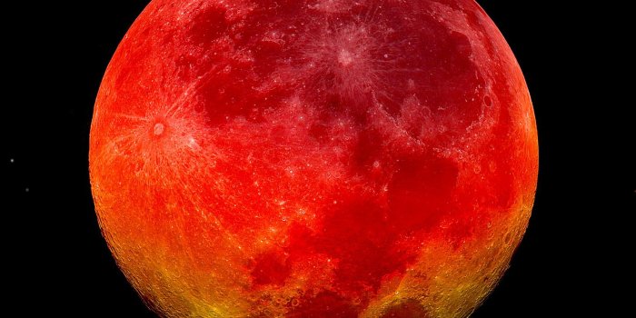 1653x1636 Blood Moon (x-post from r/spaceporn) : Terraria