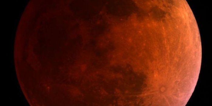 900x900 Lunar Eclipse Blood Moon - Year of Clean Water