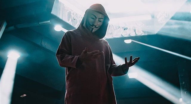 640x1385 Iphone X Wallpaper - Rapper Wallpaper Iphone X Free Wallpaper