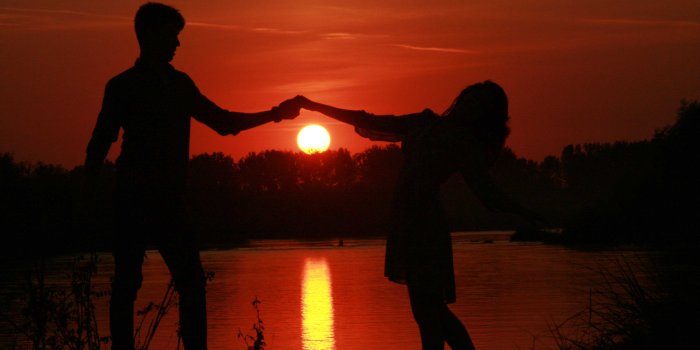 3888x2592 15+ Pictures of Love Couples at Sunset, Couple Sunset Wallpapers