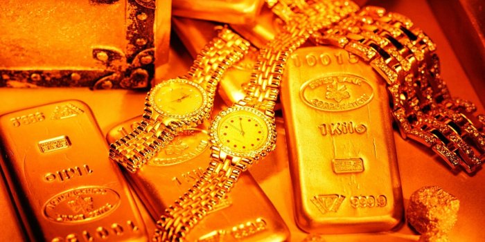 1600x1200 50+] Gold Wallpaper HD on WallpaperSafari