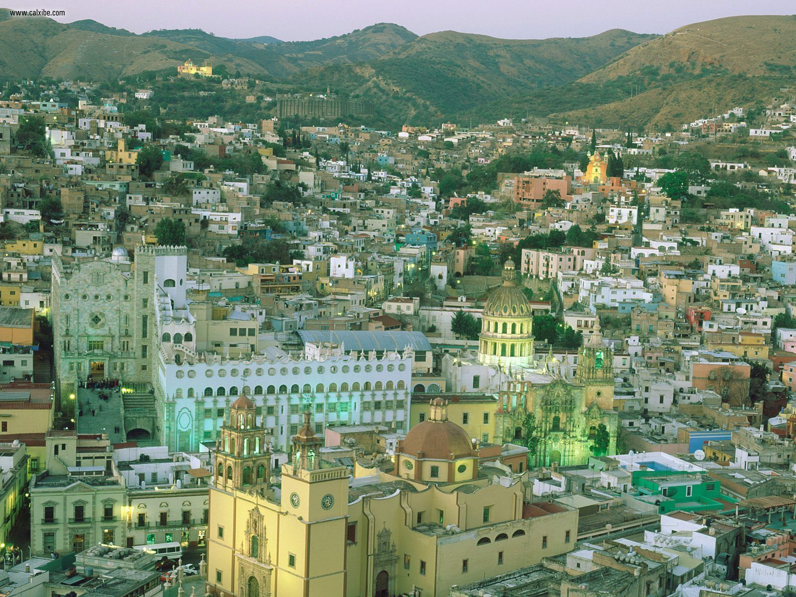 1600x1200 Buildings & City: Guanajuato, Mexico, desktop wallpaper nr. 19314