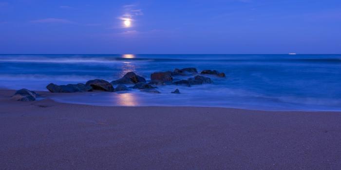 2048x1152 72+ Night Ocean Wallpapers on WallpaperPlay