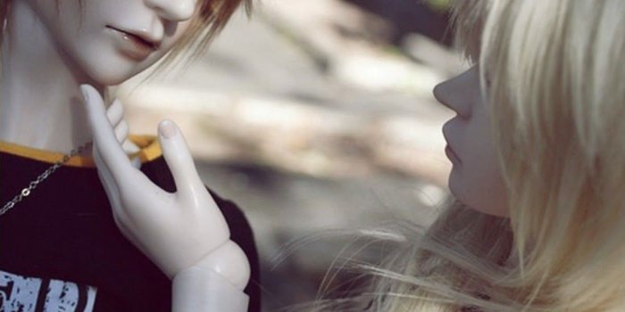 1098x1588 Very Smart Wallpaper - Cute Sad Doll Couple Free Wallpaper