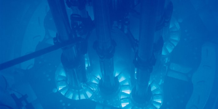 2791x3668 Cherenkov radiation - Wikipedia