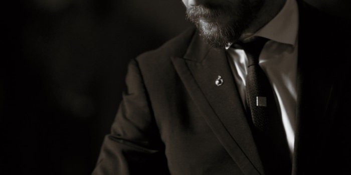 1366x2048 Men's black and white suit, Tom Hardy, monochrome HD wallpaper