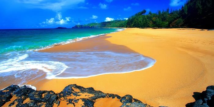 1600x1200 Secret Beach Wallpaper Beaches Nature Wallpapers in jpg format for