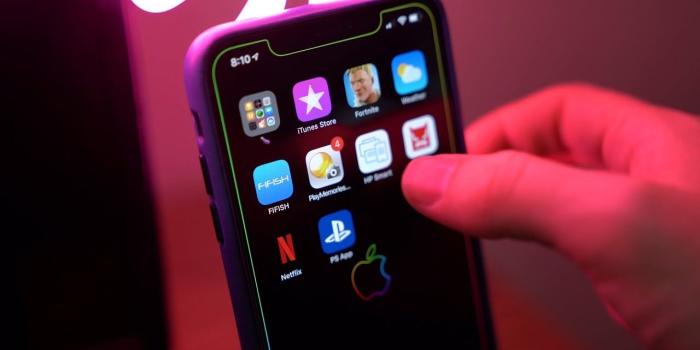 1280x720 This OLED iPhone X Wallpaper Blows my Mind !