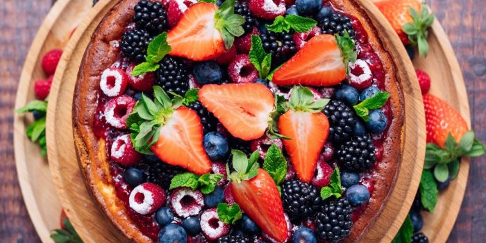 1366x768 Download 1366x768 wallpaper fruits, cake, food, tablet, laptop