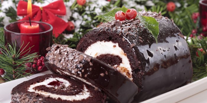 1366x768 Download 1366x768 Wallpaper Christmas Cake, Food, Holiday, 5k