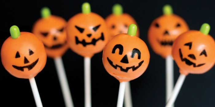 1366x768 Muffins, Cakes, Dessert, Cake Decorating, Desserts Laptop Wallpaper