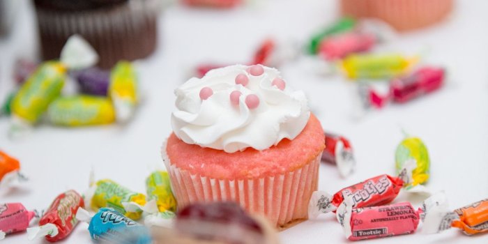 1366x768 Downaload Sweets, desert, cake wallpaper, 1366x768, Tablet, laptop