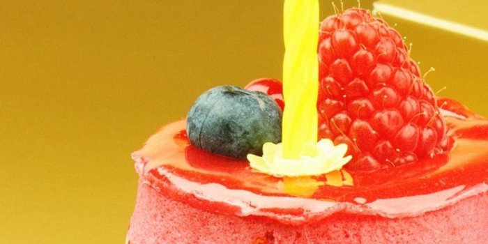 1200x675 Birthday cake and yellow candle light mobile wallpaper - The Mobile