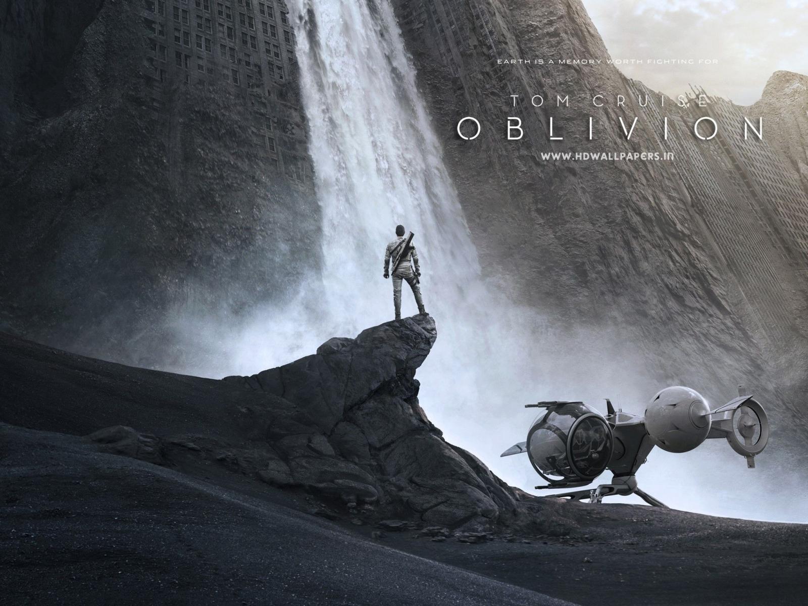 2048x1536 Tom Cruise in the movie Oblivion Wallpaper ID:1100