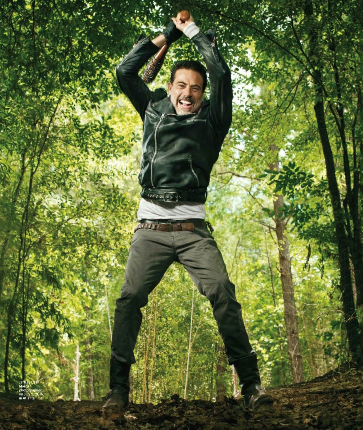 1211x1436 The Walking Dead imej Entertainment Weekly artikel ~ Bat Man Returns