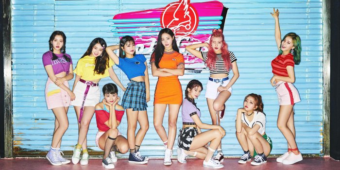 7680x4320 MOMOLAND 4K 8K HD Girl Group Wallpaper