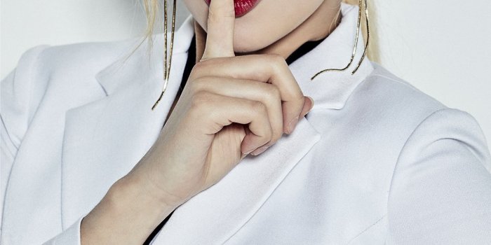 1242x2208 JooE MOMOLAND Wallpapers