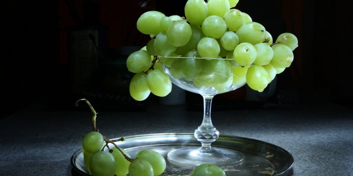 2560x1600 Green grapes wallpaper - Photography wallpapers - #38818