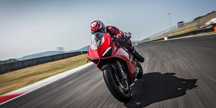 4096x2730 Ducati Panigale V4 S 2018 Racing, HD Bikes, 4k Wallpapers, Images